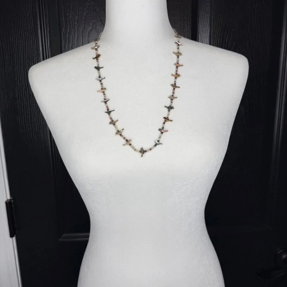 Vintage Zuni Indian Fetish Mother of Pearl Bird Birds Single Strand Heishi Bead‎